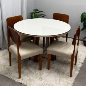 Mesa Atlanta 120 x 120 com 4 Cadeiras Barcelona