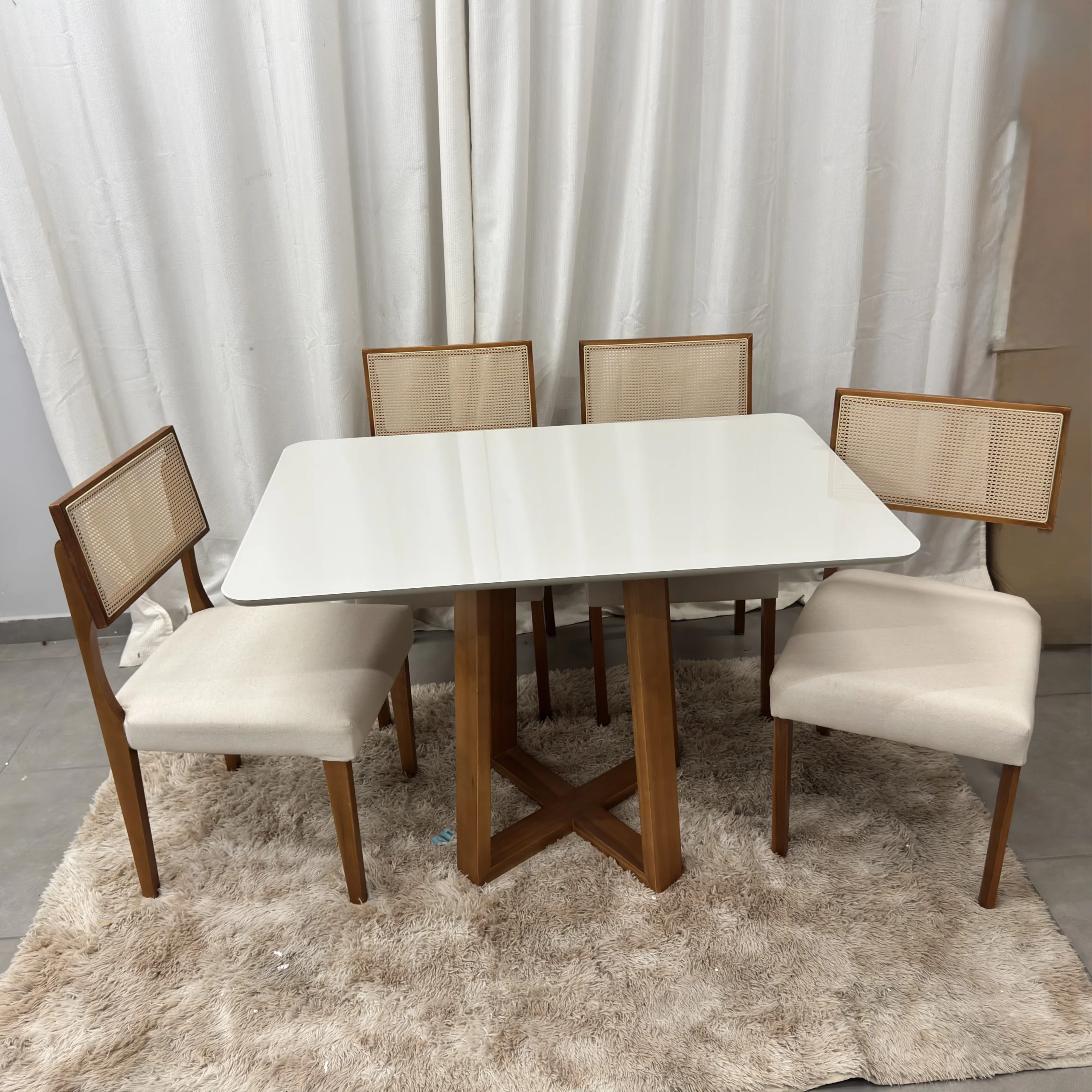 Mesa Bali 120 x 80 com 4 Cadeiras Grecia
