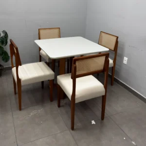 Mesa Bali 90 x 90 com 4 Cadeiras Grecia