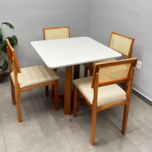 Mesa Bali 90 x 90 com 4 Cadeiras Monalisa