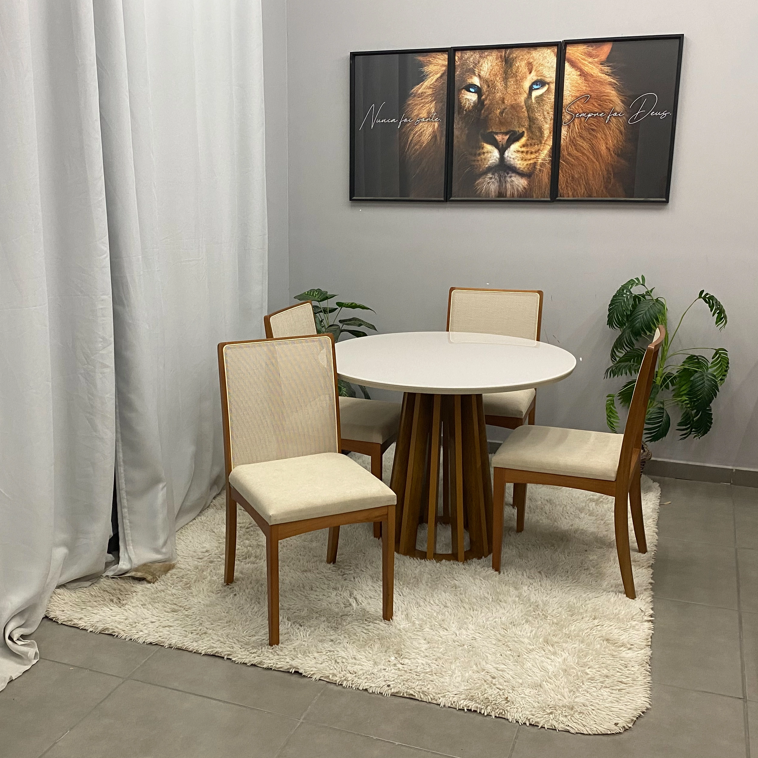 Mesa Berlim Redonda 100 x 100 com 4 Cadeiras Lara Kappesberg