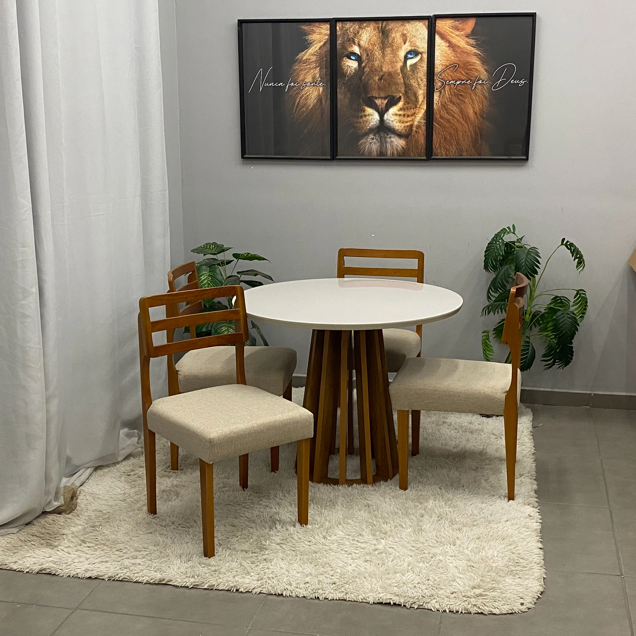 Mesa Berlim Redonda 100 x 100 com 4 Cadeiras Turquia