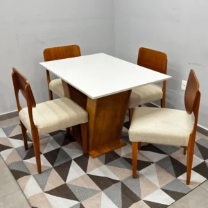 Mesa Classic 120 x 80 com 4 Cadeiras Barcelona