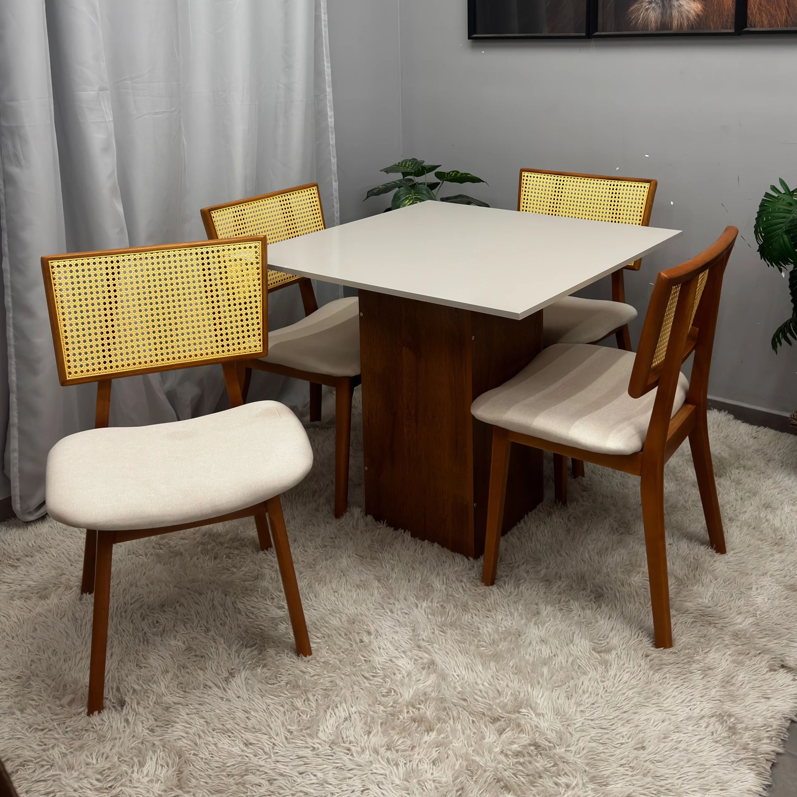 Mesa Dakota 90 x 90 ( Sem Vidro ) com 4 Cadeiras Livia