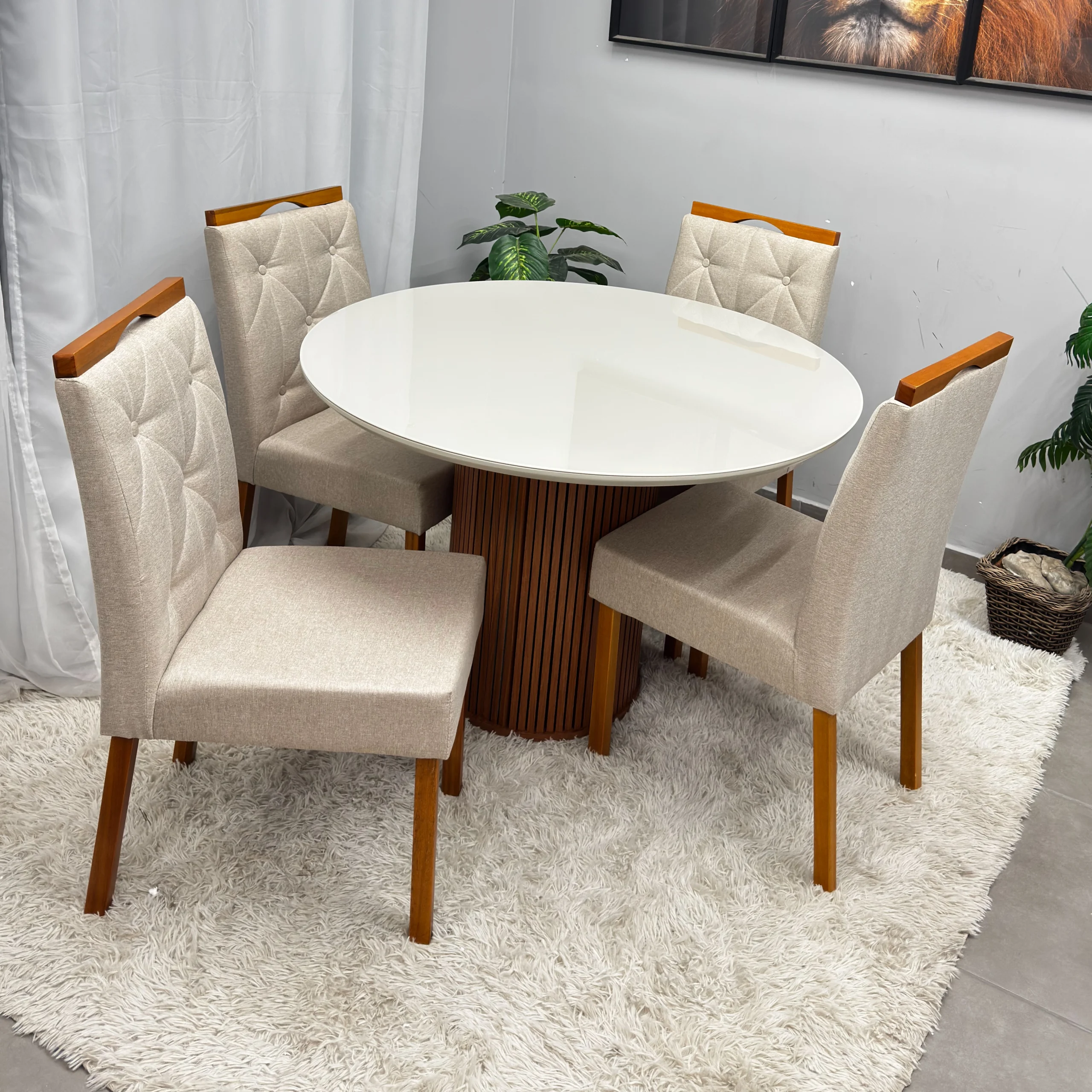 Mesa Dara Redonda Com Vidro 110 x 110 Com 4 Cadeiras Jasmim