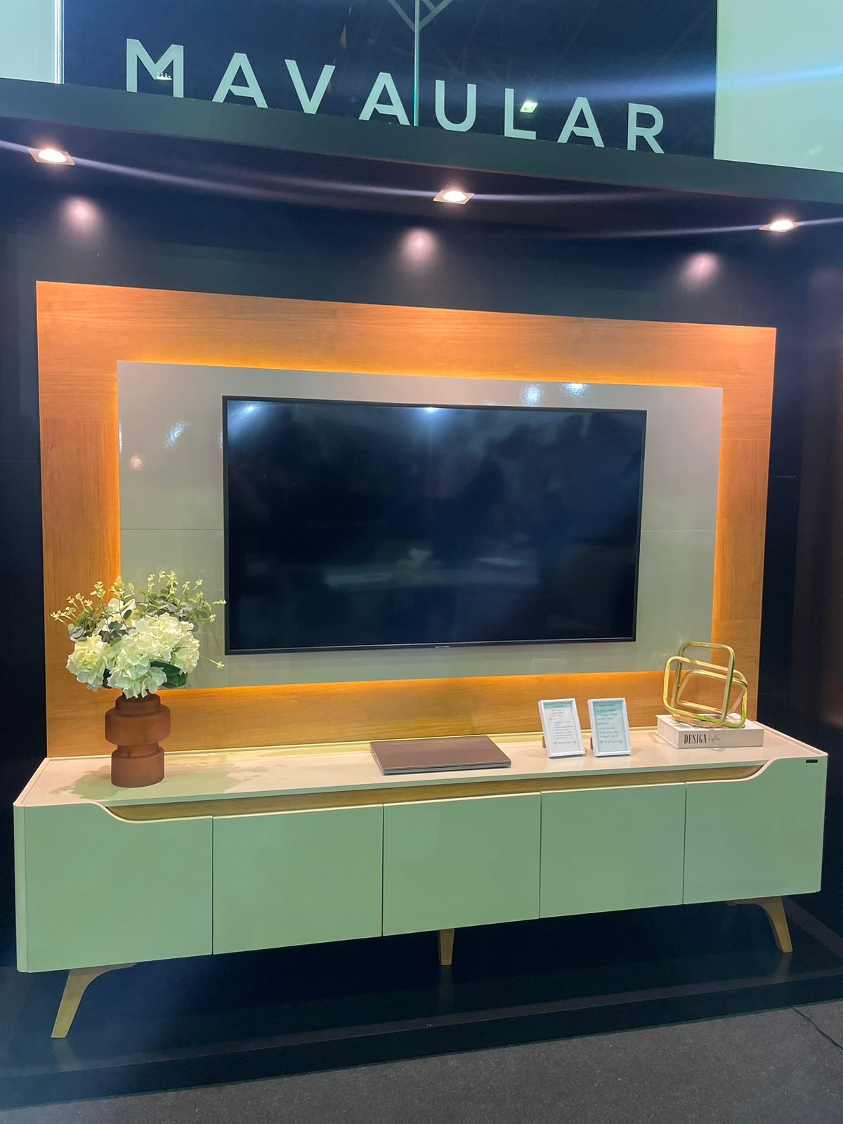 Painel + Rack até 65″ Atenas 2.2 Off White/Naturale – MAVAULAR