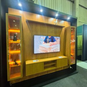 Painel até 75″ Dominus 2,79 m Naturale + Rack Dominus Naturale + Duas Cristaleiras Dominus Naturale – MAVAULAR